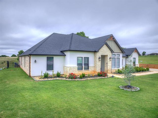 2271 Jackson Lane, Blanchard, OK 73010
