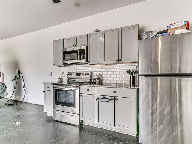 2271 Jackson Lane, Blanchard, OK 73010