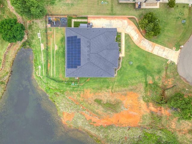 2271 Jackson Lane, Blanchard, OK 73010
