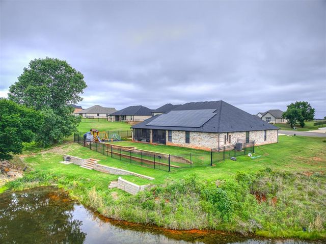 2271 Jackson Lane, Blanchard, OK 73010