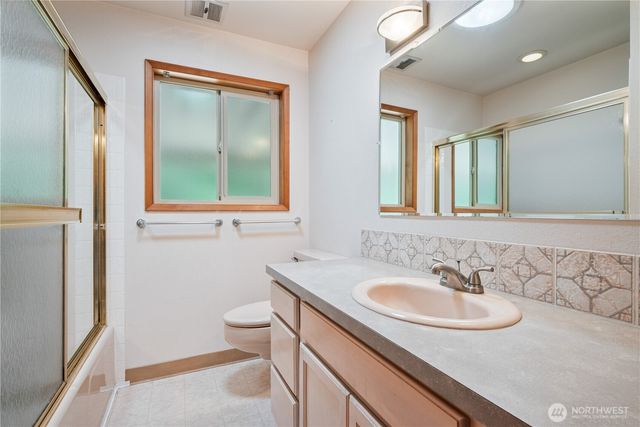 2337 W Hills Drive, Longview, WA 98632
