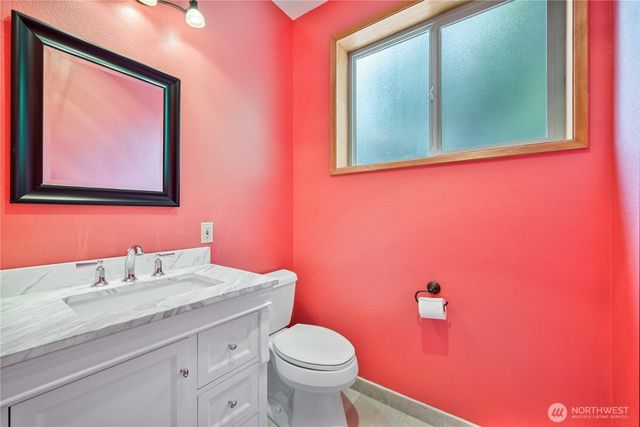 2337 W Hills Drive, Longview, WA 98632