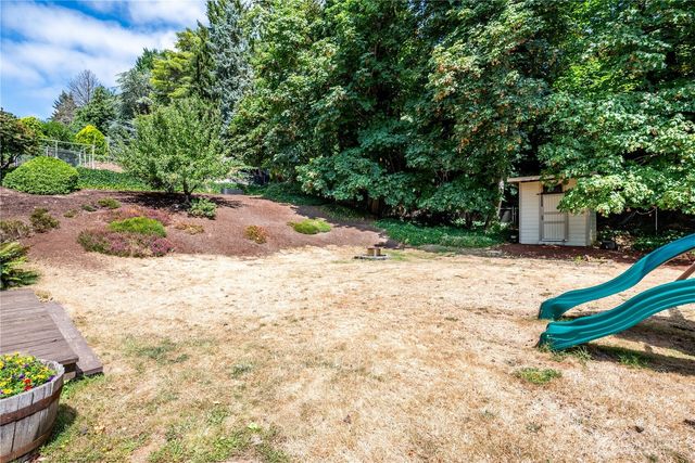 2337 W Hills Drive, Longview, WA 98632