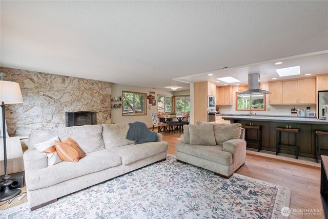 2337 W Hills Drive, Longview, WA 98632