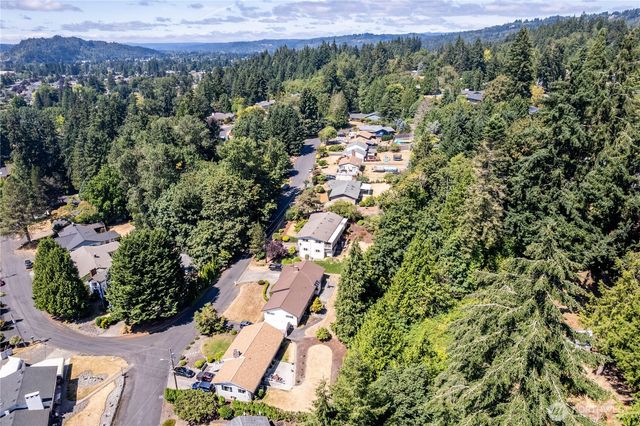 2337 W Hills Drive, Longview, WA 98632