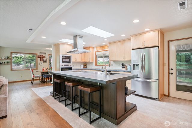 2337 W Hills Drive, Longview, WA 98632