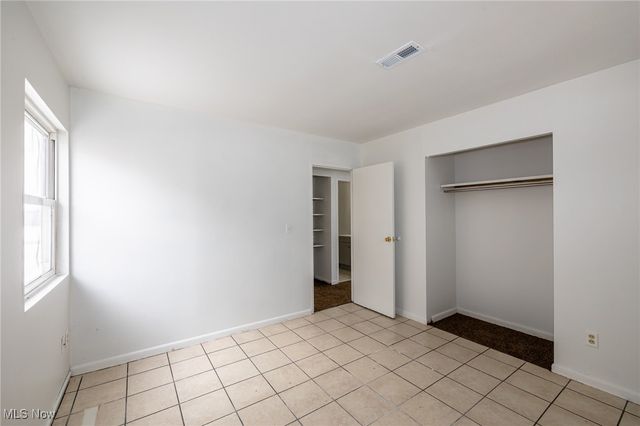 4223 Palm Avenue, Lorain, OH 44055