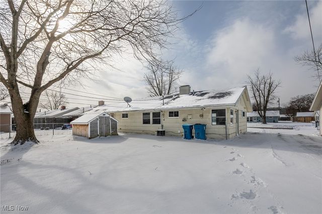 4223 Palm Avenue, Lorain, OH 44055