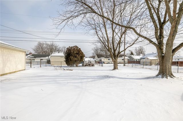 4223 Palm Avenue, Lorain, OH 44055