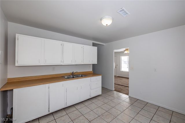 4223 Palm Avenue, Lorain, OH 44055