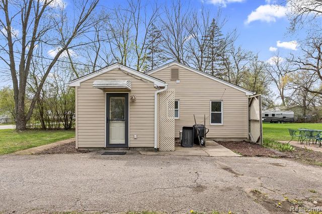 1816 June Avenue, Rochester Hills, MI 48309