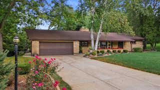 N62W15926 Skyline DRIVE, Menomonee Falls, WI 53051