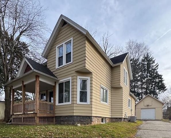 122 W BERLIN STREET, Berlin, WI 54923