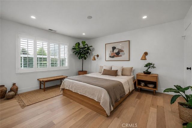 7460 Sausalito, West Hills, CA 91307