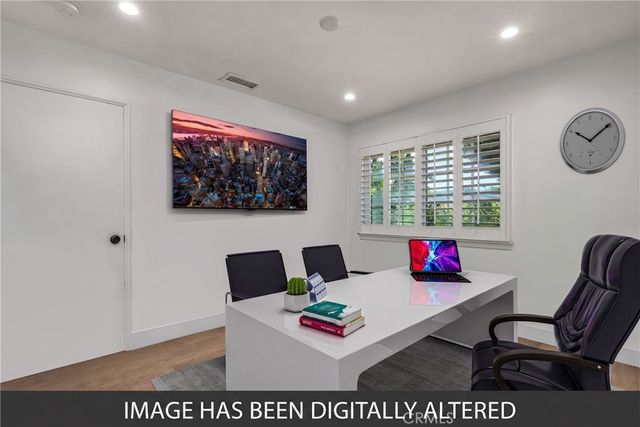 7460 Sausalito, West Hills, CA 91307