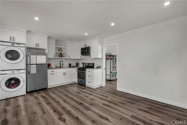 7460 Sausalito, West Hills, CA 91307