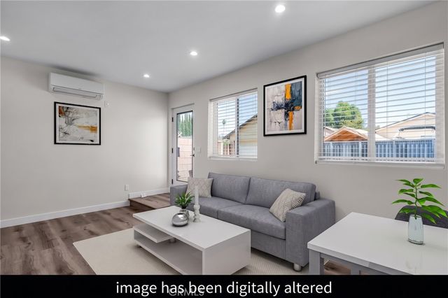 7460 Sausalito, West Hills, CA 91307