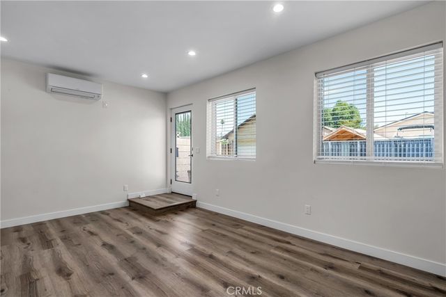 7460 Sausalito, West Hills, CA 91307