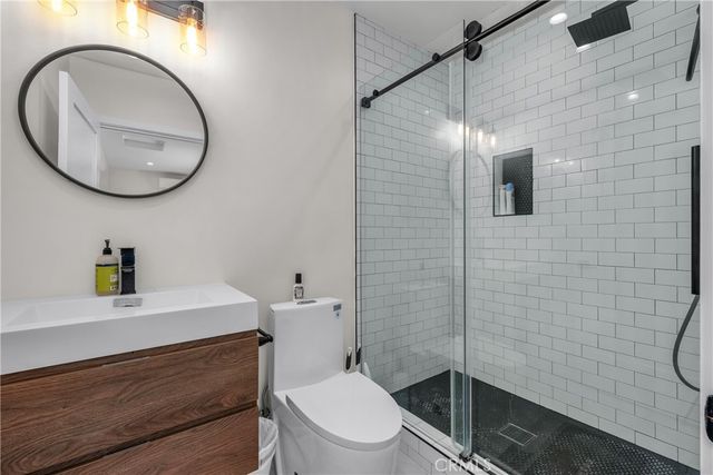 7460 Sausalito, West Hills, CA 91307