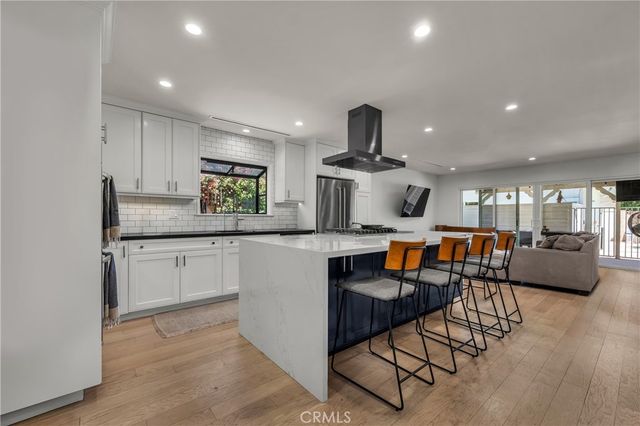 7460 Sausalito, West Hills, CA 91307