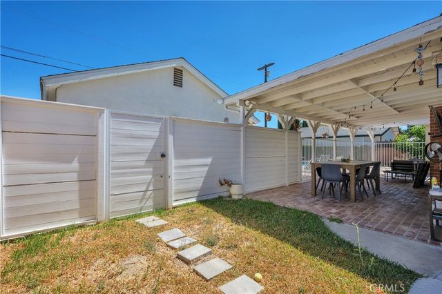 7460 Sausalito, West Hills, CA 91307