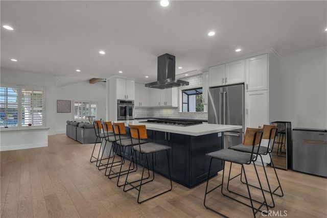 7460 Sausalito, West Hills, CA 91307