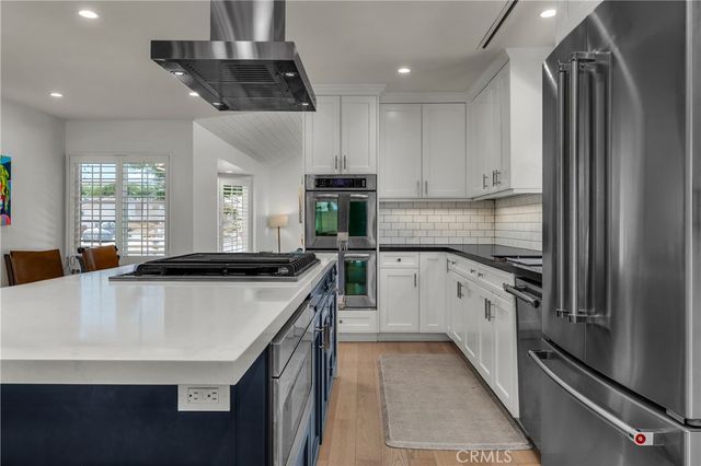 7460 Sausalito, West Hills, CA 91307