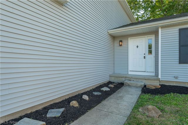 6301 Fiesta Court, Lorain, OH 44053