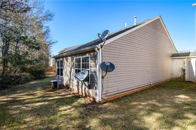 1025 Lakeside Circle, Covington, GA 30016