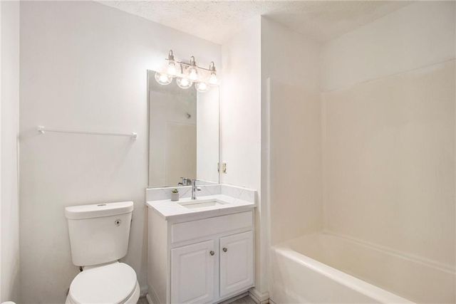 1025 Lakeside Circle, Covington, GA 30016