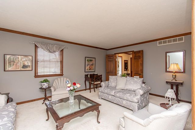 471 Roselake Drive, Centerville, OH 45458