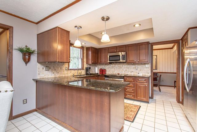 471 Roselake Drive, Centerville, OH 45458