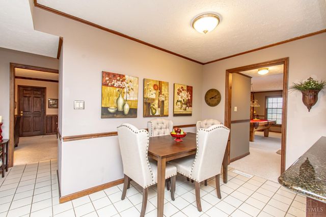 471 Roselake Drive, Centerville, OH 45458