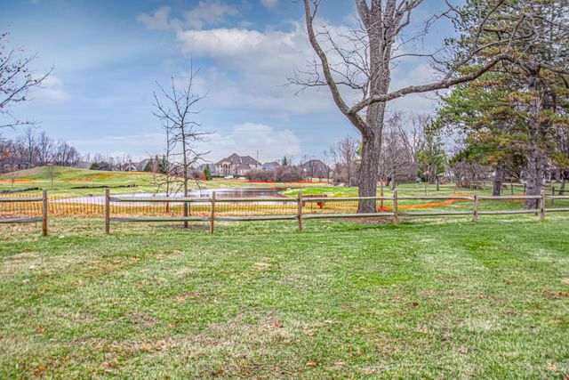 471 Roselake Drive, Centerville, OH 45458