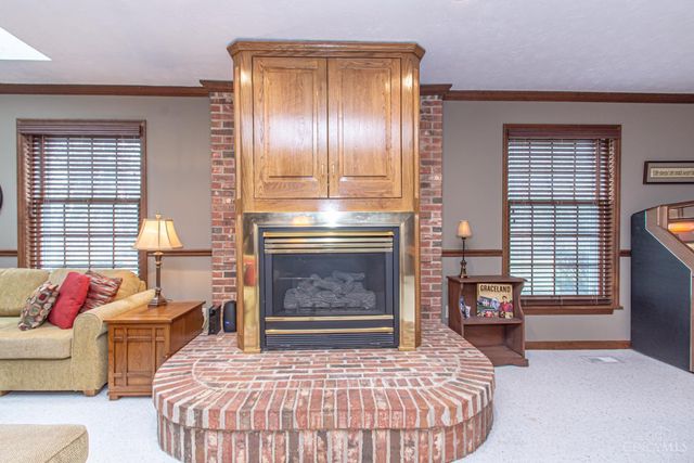 471 Roselake Drive, Centerville, OH 45458