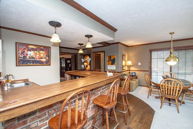 471 Roselake Drive, Centerville, OH 45458