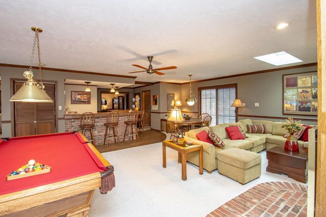 471 Roselake Drive, Centerville, OH 45458