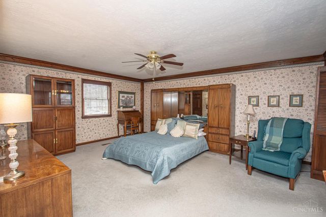 471 Roselake Drive, Centerville, OH 45458