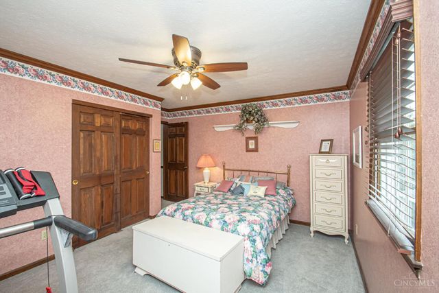 471 Roselake Drive, Centerville, OH 45458