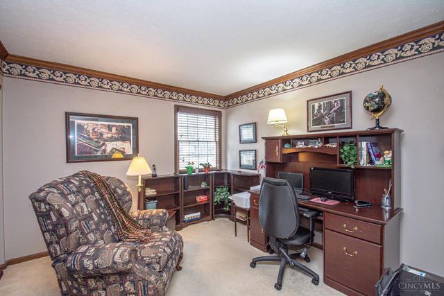 471 Roselake Drive, Centerville, OH 45458