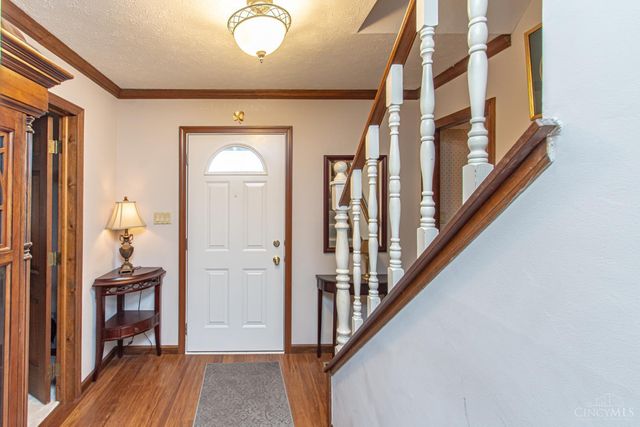 471 Roselake Drive, Centerville, OH 45458