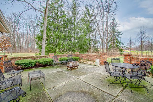 471 Roselake Drive, Centerville, OH 45458