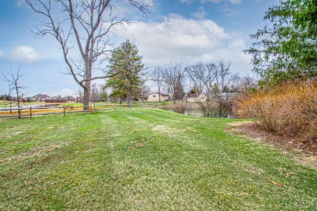 471 Roselake Drive, Centerville, OH 45458