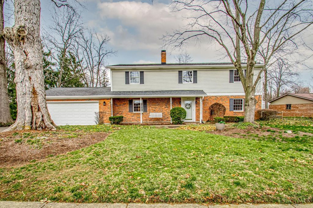 471 Roselake Drive, Centerville, OH 45458