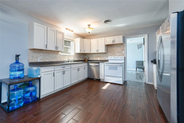 1704 E 14th Street, Sweetwater, TX 79556