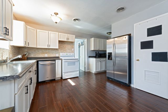 1704 E 14th Street, Sweetwater, TX 79556