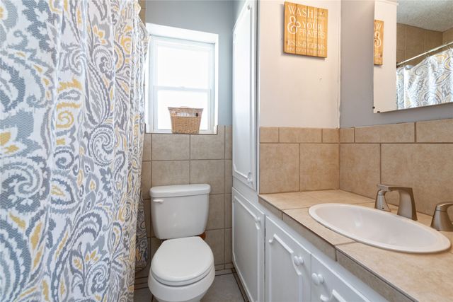 1704 E 14th Street, Sweetwater, TX 79556