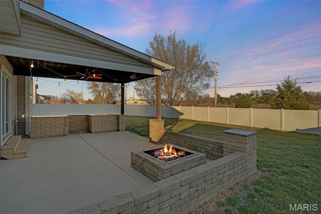 980 Carnegie Knolls Drive, O'fallon, IL 62269