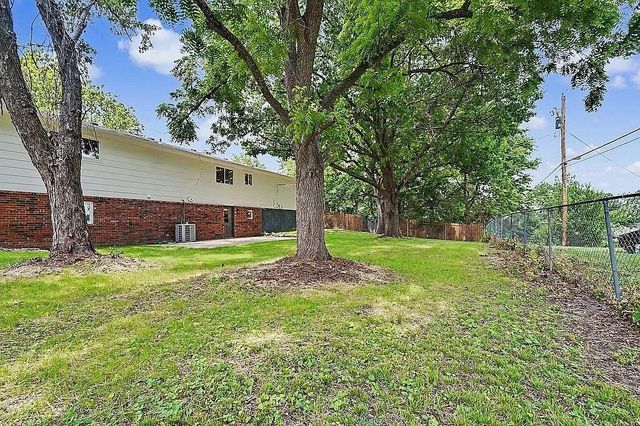820 Pine Street, Eudora, KS 66025