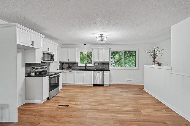820 Pine Street, Eudora, KS 66025